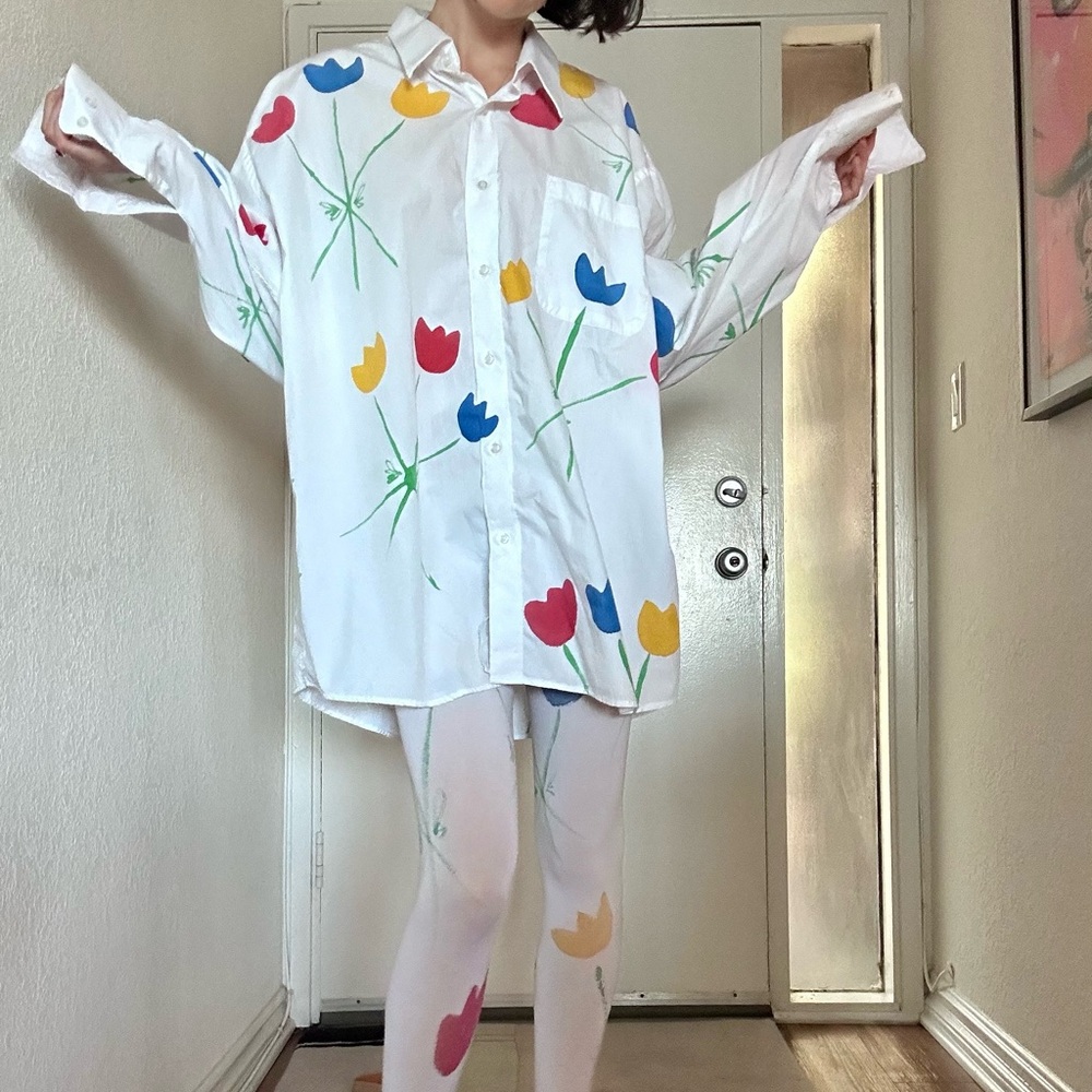 Handpainted Flower Button Down W/ Matching Tights - image 2